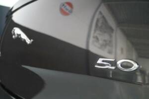 Image 24/32 of Jaguar XJ 5.0 (2011)
