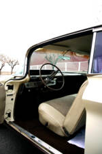 Image 6/18 of Buick Le Sabre Coupe (1960)