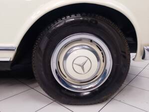Bild 67/79 von Mercedes-Benz 230 SL (1965)