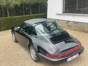 Image 4/18 of Porsche 911 Carrera 2 (1990)