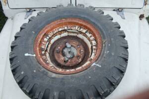 Image 8/33 of Land Rover 88 (1984)