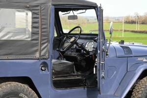 Image 33/50 de Toyota Land Cruiser FJ 40 (1970)