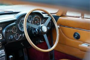 Bild 41/50 von Aston Martin DB 6 Vantage (1966)