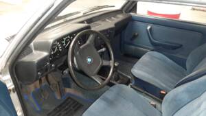 Image 8/22 of BMW 320/6 (1981)