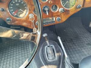 Immagine 36/74 di Jaguar XK 140 SE DHC (1955)