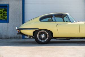Image 44/78 de Jaguar E-Type (1969)