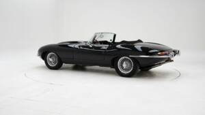Image 4/15 de Jaguar Type E 4.2 (1966)