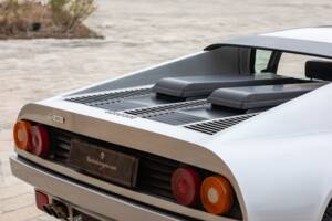Image 33/50 de Ferrari 512 BBi (1982)
