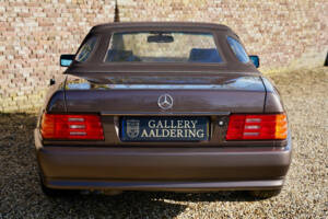 Immagine 16/50 di Mercedes-Benz 300 SL (1993)