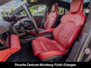 Obraz 20/49 pojazdu Porsche Taycan Turbo S Cross Turismo (2021)