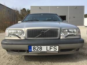 Image 2/11 of Volvo 850 T-5 (1996)