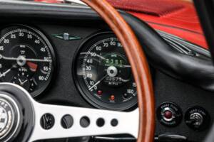 Image 27/41 de Jaguar E-Type 3.8 (1964)