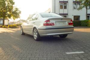 Afbeelding 21/58 van BMW 330i (2002)