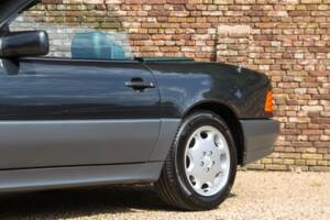 Image 23/50 of Mercedes-Benz 500 SL (1992)