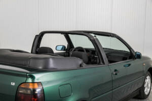 Image 40/50 de Volkswagen Golf III Cabrio 1.8 (1998)