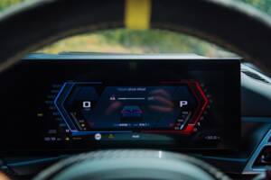 Image 23/47 of BMW M4 CS (2025)