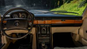 Bild 81/105 von Mercedes-Benz 280 S (1972)
