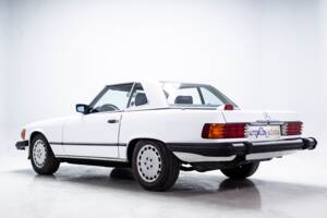 Bild 16/38 von Mercedes-Benz 560 SL (1986)