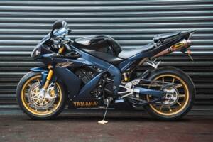Image 2/46 de Yamaha YZF-R1 (2006)