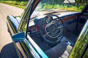 Image 35/38 of Mercedes-Benz 300 SEL 6.3 (1970)