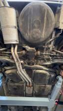 Image 15/29 of BMW 320i (1988)
