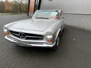 Image 11/36 de Mercedes-Benz 230 SL (1965)