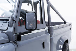 Bild 37/43 von Land Rover Defender Tophat (1984)