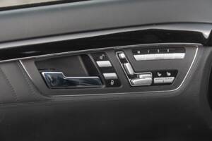 Bild 49/50 von Mercedes-Benz S 600 L (2009)