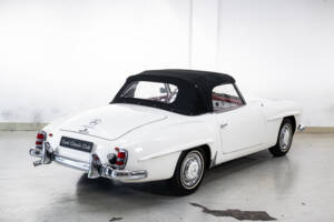Image 5/35 of Mercedes-Benz 190 SL (1963)
