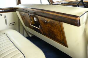 Image 43/50 of Jaguar Mk VIII (1958)
