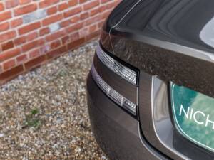 Bild 34/79 von Aston Martin DB 9 GT Volante (2017)