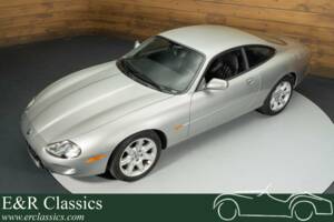 Image 1/19 de Jaguar XK8 4.0 (2000)