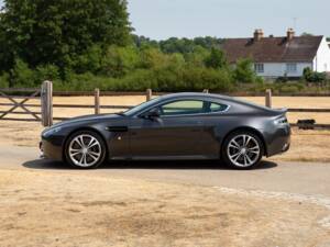 Bild 83/84 von Aston Martin V12 Vantage (2010)