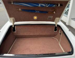 Image 14/21 of Rolls-Royce Corniche S (1995)