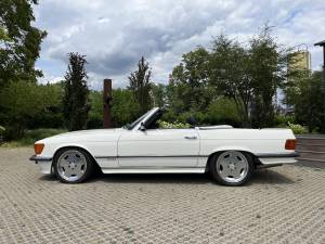 Imagen 4/43 de Mercedes-Benz 500 SL (1985)