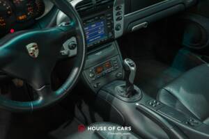 Imagen 19/23 de Porsche 911 Carrera (2002)