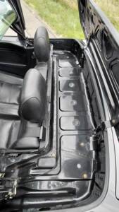 Immagine 21/53 di BMW 320i (1989)