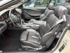 Image 11/24 of BMW 645Ci (2005)