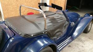 Image 5/19 of Invader Peak Morgan replica (1987)