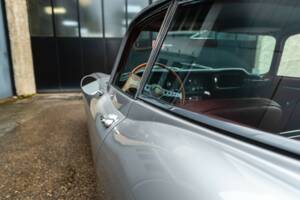 Image 21/50 of Jaguar E-Type 4.2 (1965)