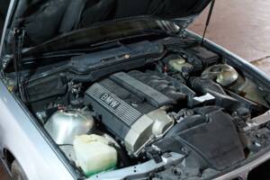 Immagine 26/27 di BMW 328i (1995)