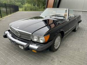 Afbeelding 3/36 van Mercedes-Benz 560 SL (1986)