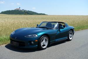 Image 1/35 of Dodge Viper RT/10 (1994)
