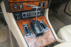 Image 47/50 of Jaguar XJ 12 (1987)