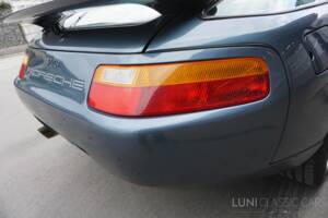 Immagine 25/46 di Porsche 928 S4 (1988)