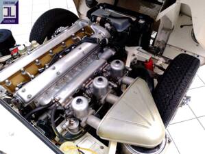 Bild 41/54 von Jaguar E-Type 4.2 (1967)