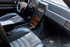 Bild 28/42 von Alfa Romeo 164 3.0 V6 (1989)