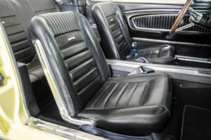 Image 33/50 of Ford Mustang 289 (1966)