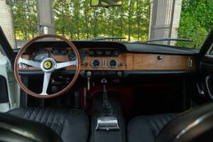 Bild 42/50 von Ferrari 330 GT 2+2 (1964)