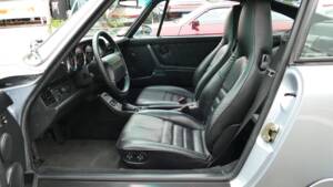 Image 15/22 of Porsche 911 Carrera 4 "30 Jahre 911" (1994)
